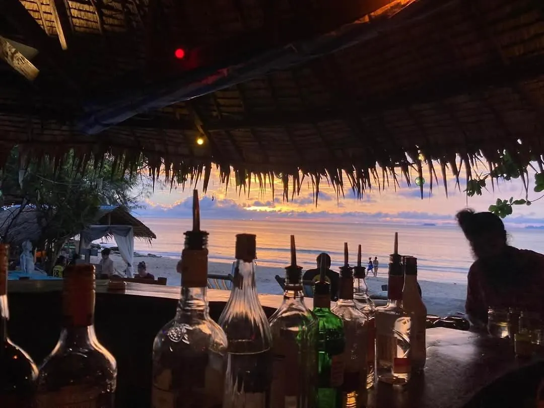 Community Guesthouse Longbeach Ban Ai Dao Albergue